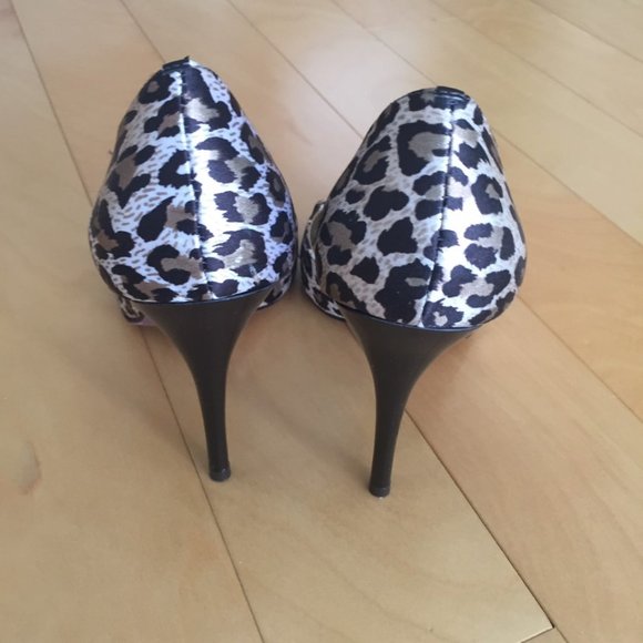 CARLOS SANTANA, LEOPARD PRINT SEXY HIGH HEEL SHOES, SZ. 7, NEW IN BOX - Picture 6 of 8
